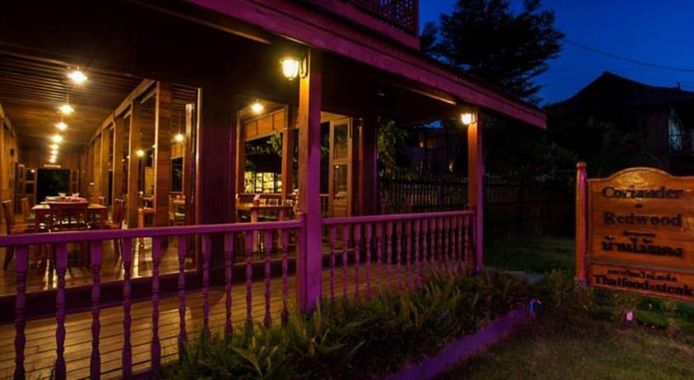 Riverhouse-The Teak House Mae Sariang Exterior photo