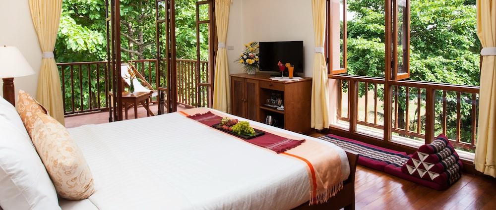Riverhouse-The Teak House Mae Sariang Exterior photo